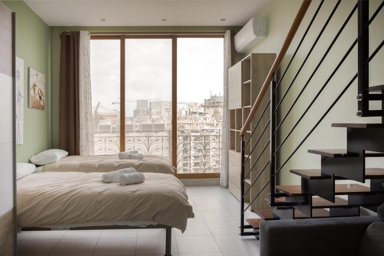Entire Luxury Sliema Townhouse Steps From Beach エクステリア 写真