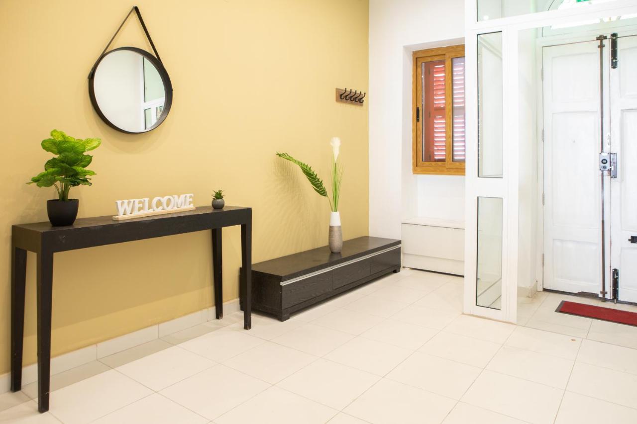 Entire Luxury Sliema Townhouse Steps From Beach エクステリア 写真